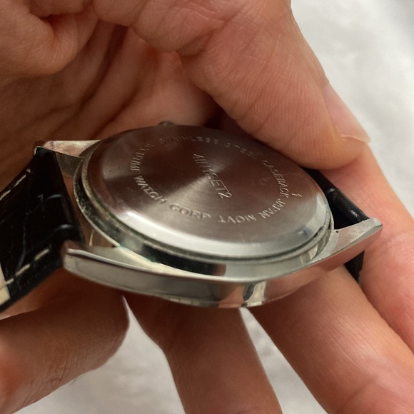 Novelle Quartz black and silver watch - Picture 12 of 15